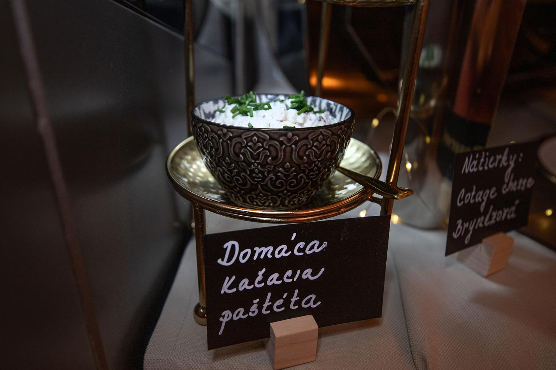 Penzión Kamélia Zsolna Kültér fotó